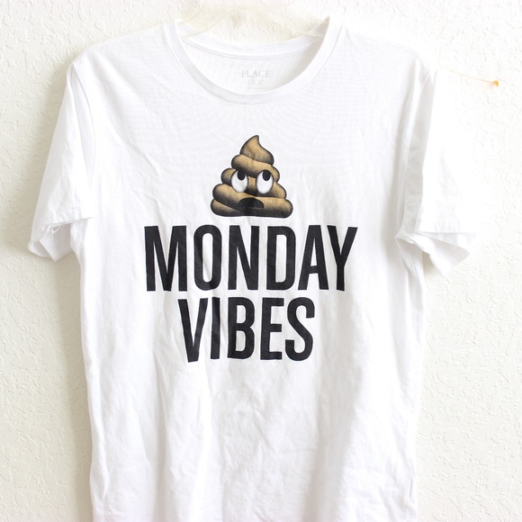 Bulk of T-Shirts - Picture 1 of 8